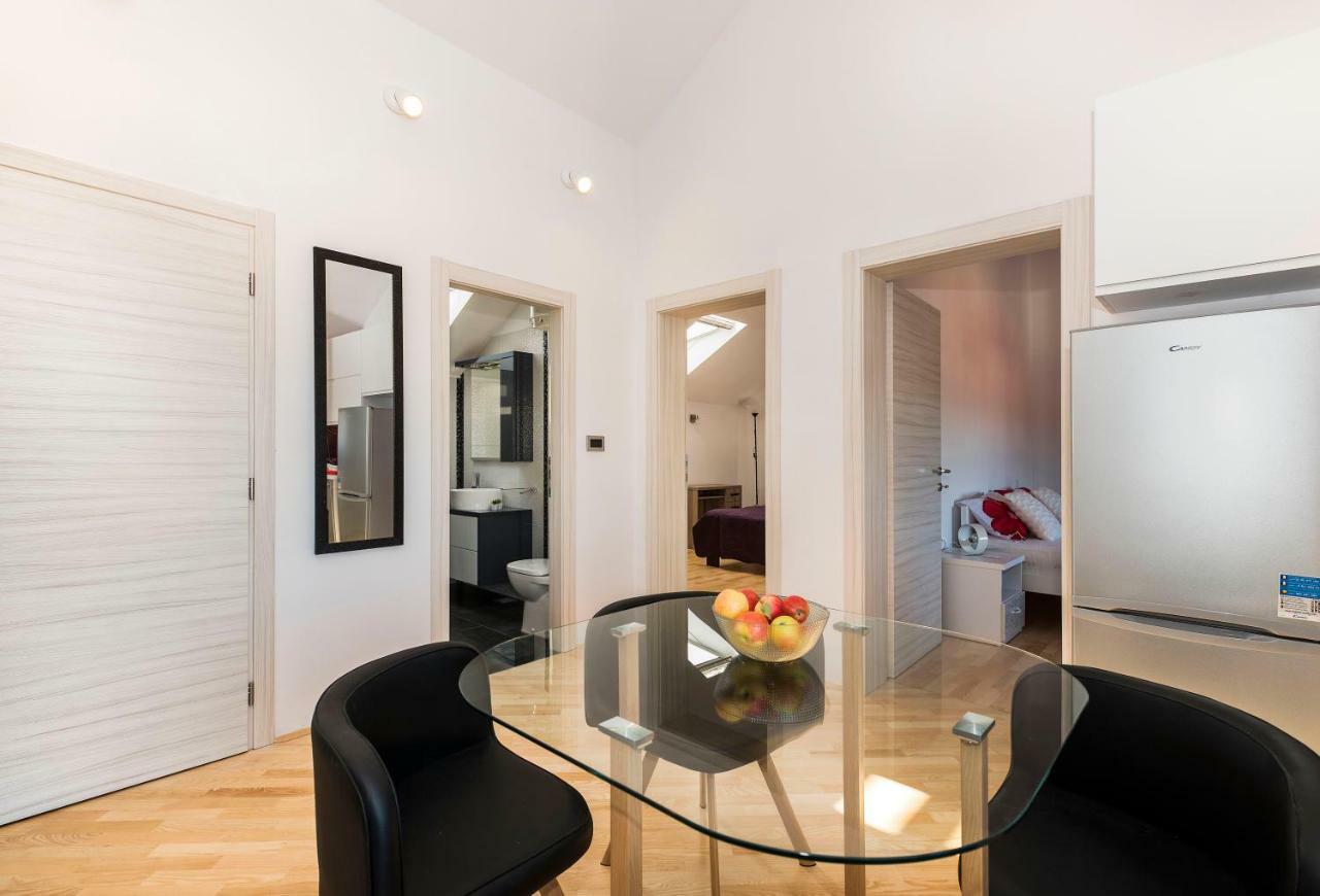 Apartman Kurika ชิเบนิก ภายนอก รูปภาพ