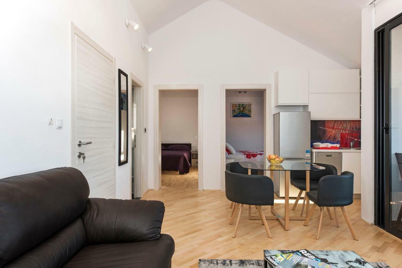 Apartman Kurika ชิเบนิก ภายนอก รูปภาพ