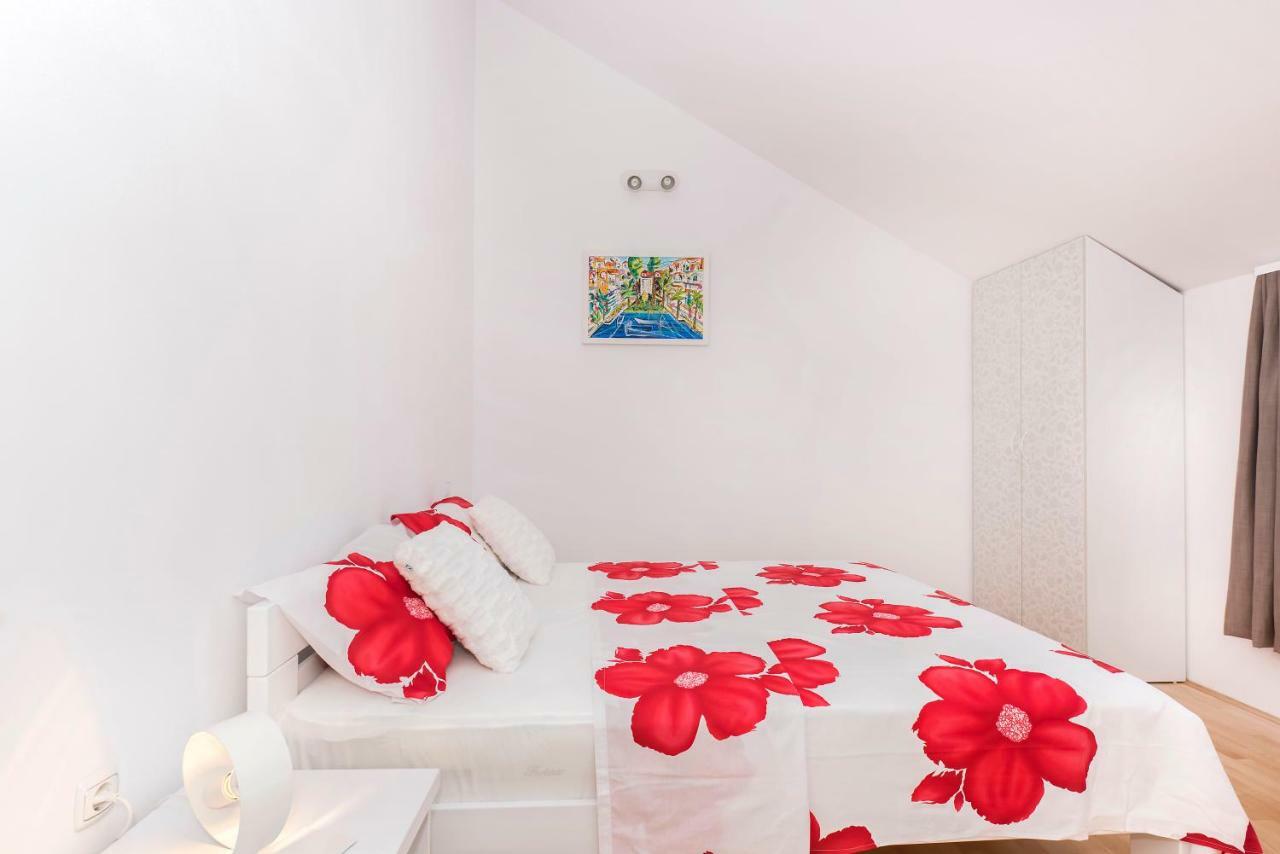 Apartman Kurika ชิเบนิก ภายนอก รูปภาพ