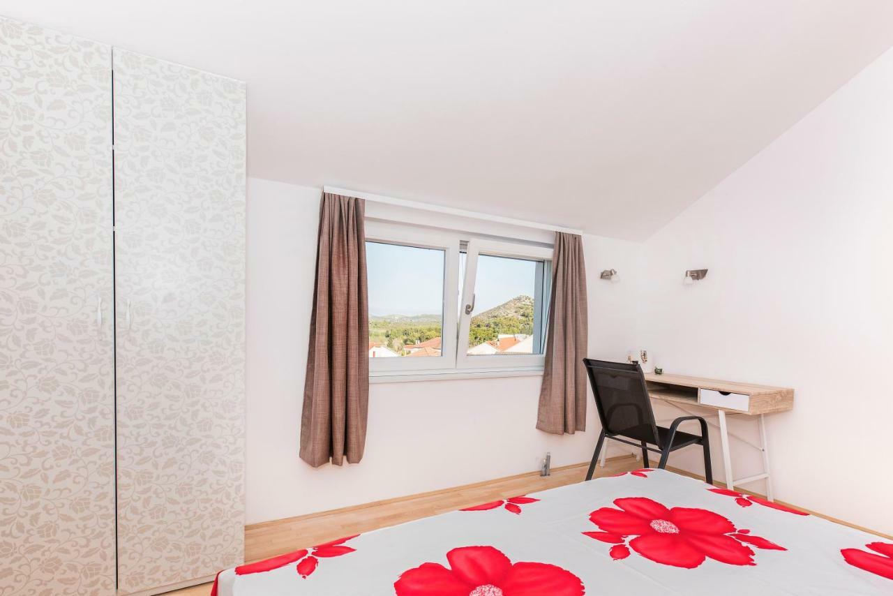 Apartman Kurika ชิเบนิก ภายนอก รูปภาพ